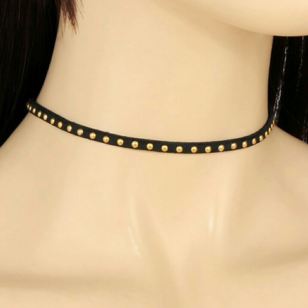 Studded Chocker
